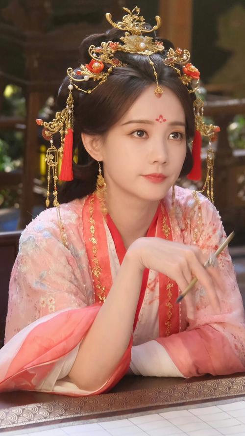 刘宇宁霸屏了，38集穿越剧开播，搭档李一桐、祝绪丹、昌隆，要火